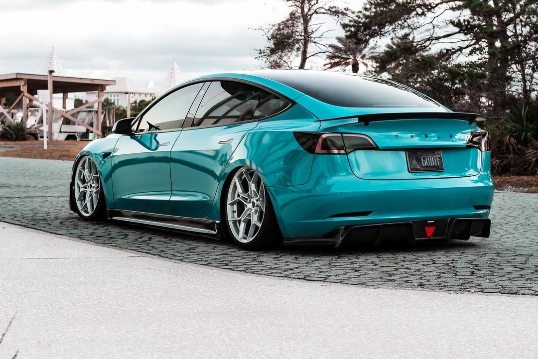 CMST - TESLA MODEL 3 CARBON FIBRE SPOILER V3