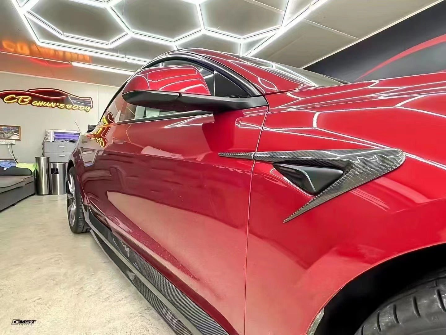 CMST - TESLA MODEL 3 HIGHLAND 2024+ CARBON FIBRE FENDER TRIM