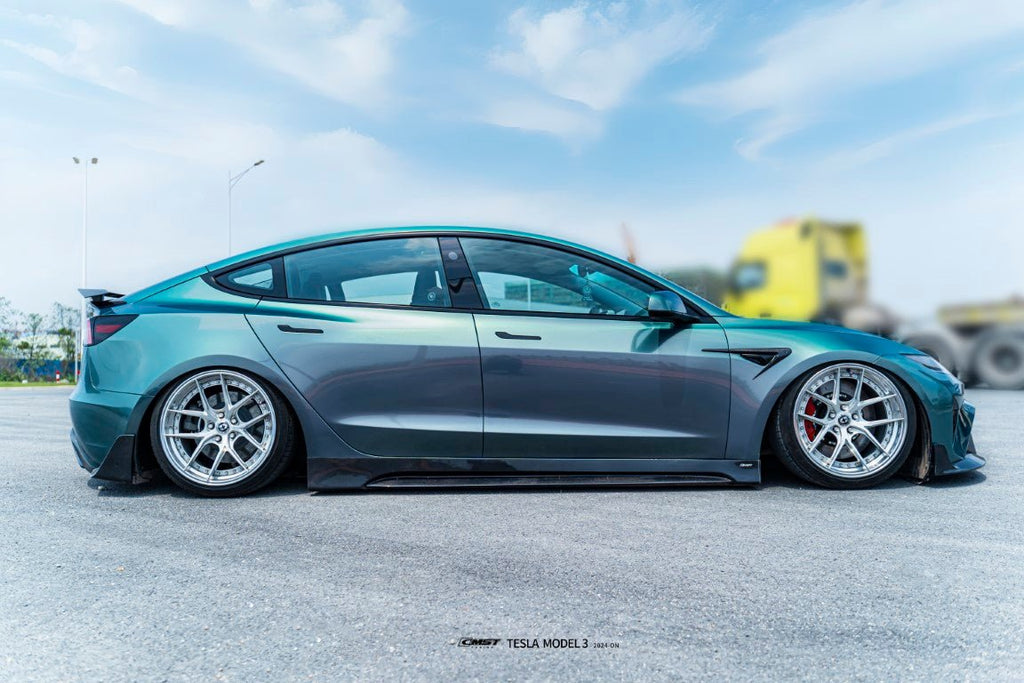 CMST - TESLA MODEL 3 HIGHLAND 2024+ CARBON FIBRE FENDER TRIM