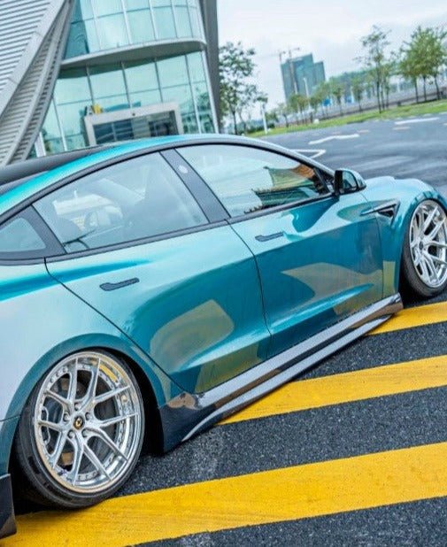CMST - TESLA MODEL 3 HIGHLAND 2024+ CARBON FIBRE SIDE SKIRTS V2