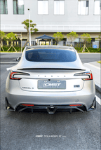 CMST - TESLA MODEL 3P HIGHLAND PERFORMANCE DRY CARBON FIBER LED REAR DIFFUSER