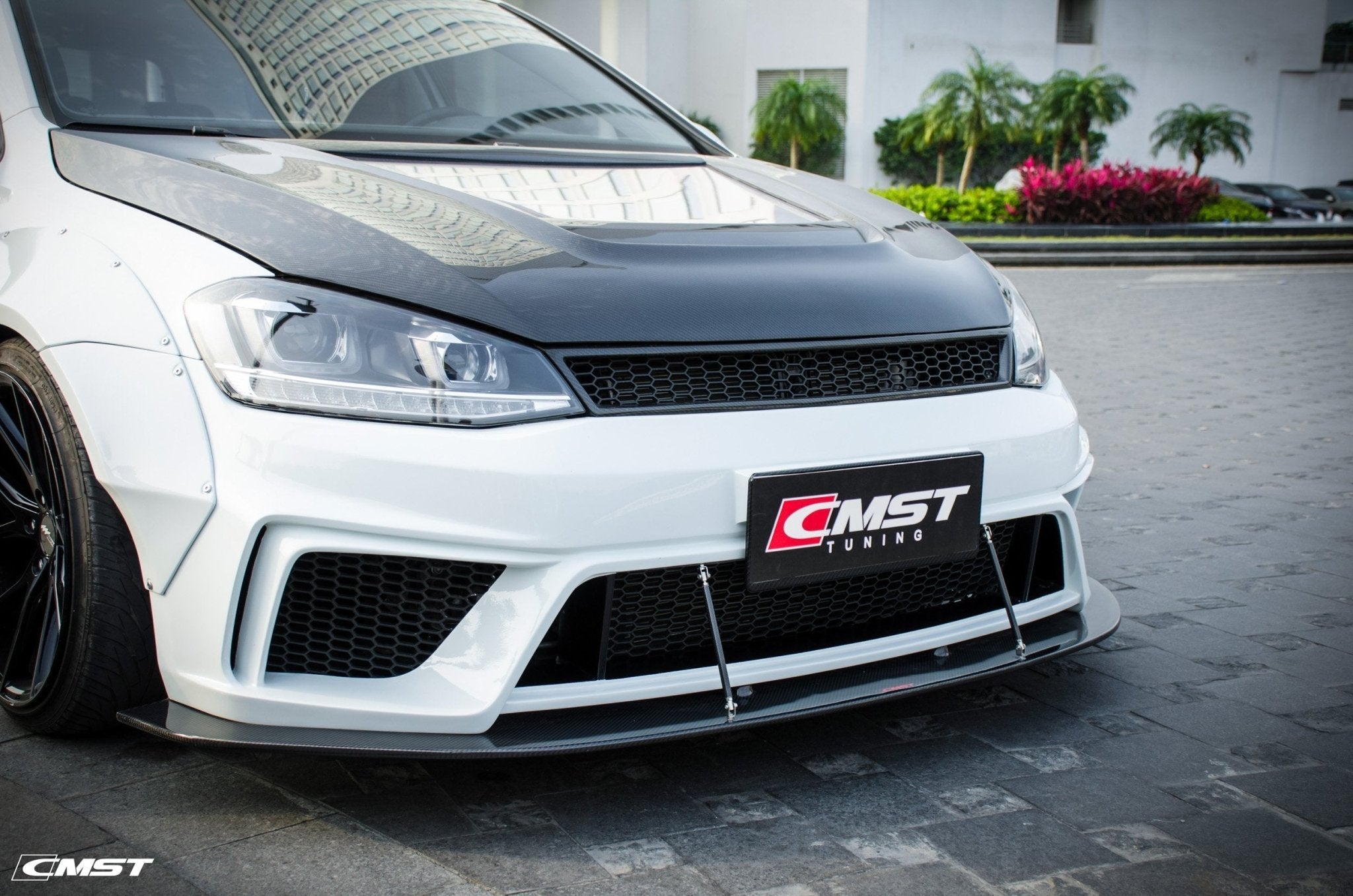 CMST - VOLKSWAGEN GOLF GTI MK7 MK7.5 CARBON FIBRE GRILL