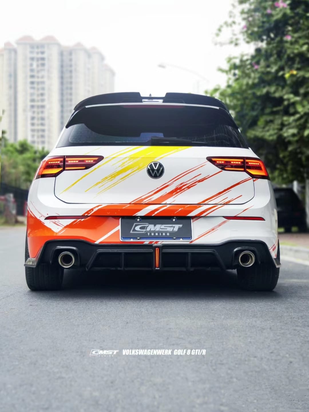 CMST- VOLKSWAGEN GOLF MK8 GTI / R LINE CARBON FIBRE REAR DIFFUSER