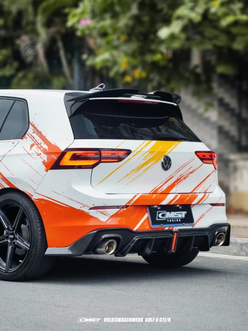 CMST- VOLKSWAGEN GOLF MK8 GTI / R LINE CARBON FIBRE REAR DIFFUSER