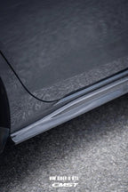 CMST- VOLKSWAGEN GOLF MK8 GTI / R LINE CARBON FIBRE SIDE SKIRTS