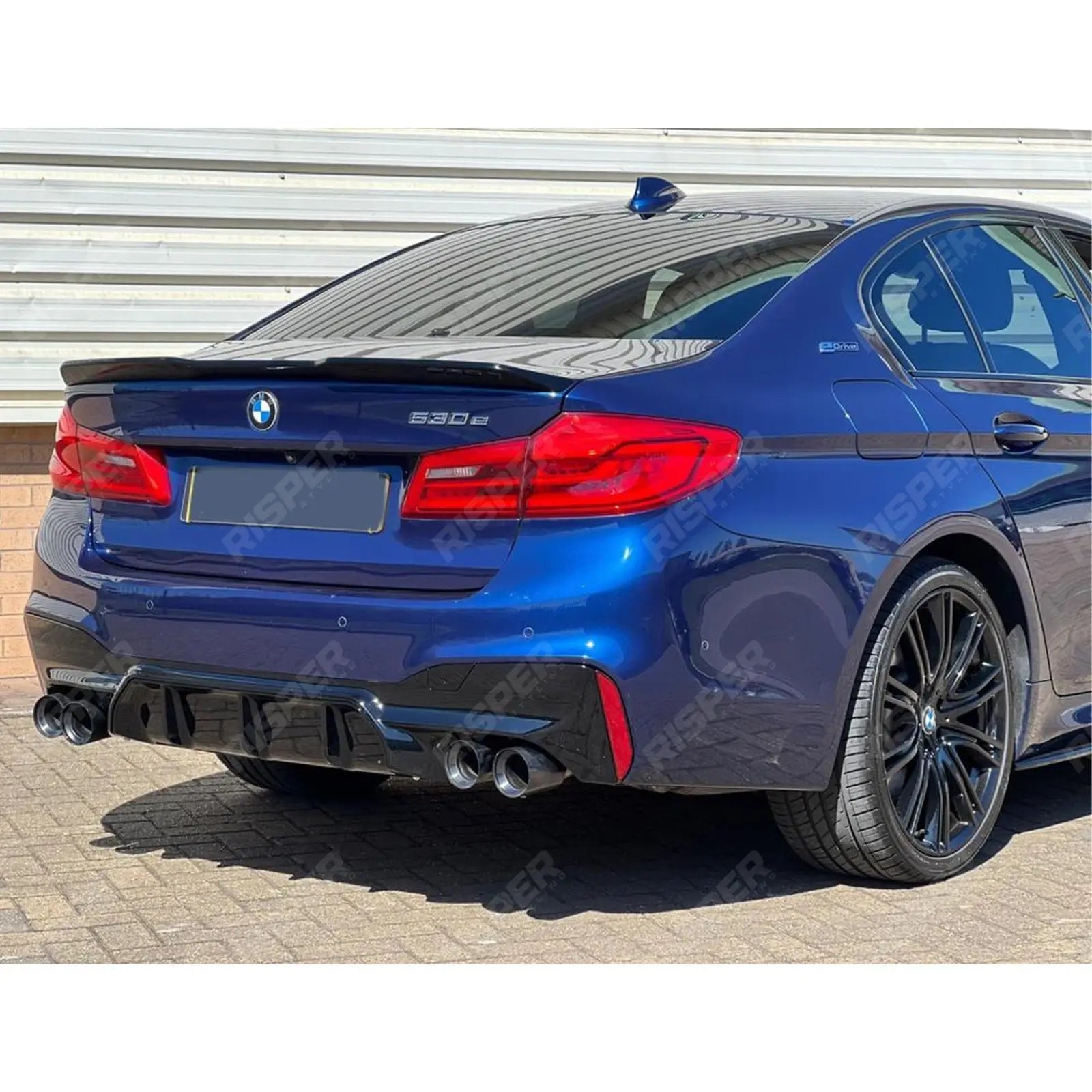 CS Style Rear Spoiler For BMW 5 Series M5 G30 F90 - Gloss Black