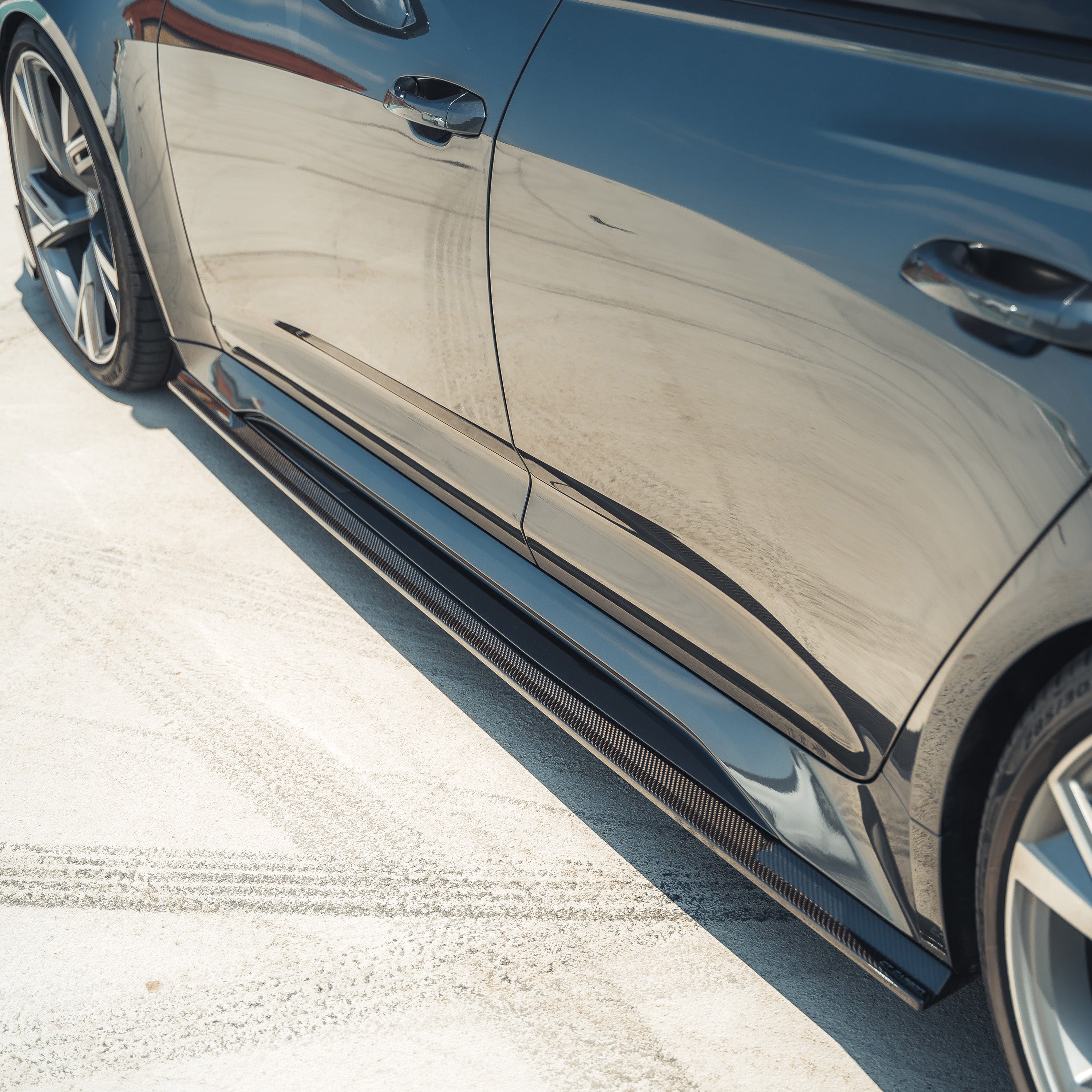 AUDI RS6/RS7 C8 AVANT CARBON FIBRE SIDE SKIRTS V1 - CT DESIGN