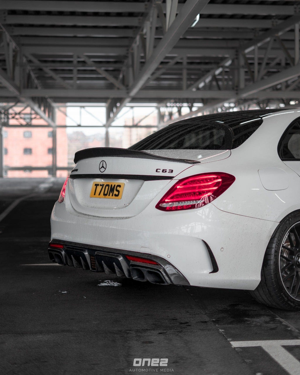 MERCEDES C63 W205 SALOON FULL CARBON FIBRE KIT V2