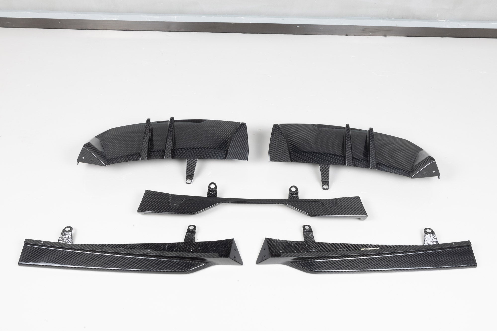 MP Style Pre-Preg Carbon Fibre Rear Diffuser for BMW G60 5 Series 24-Present