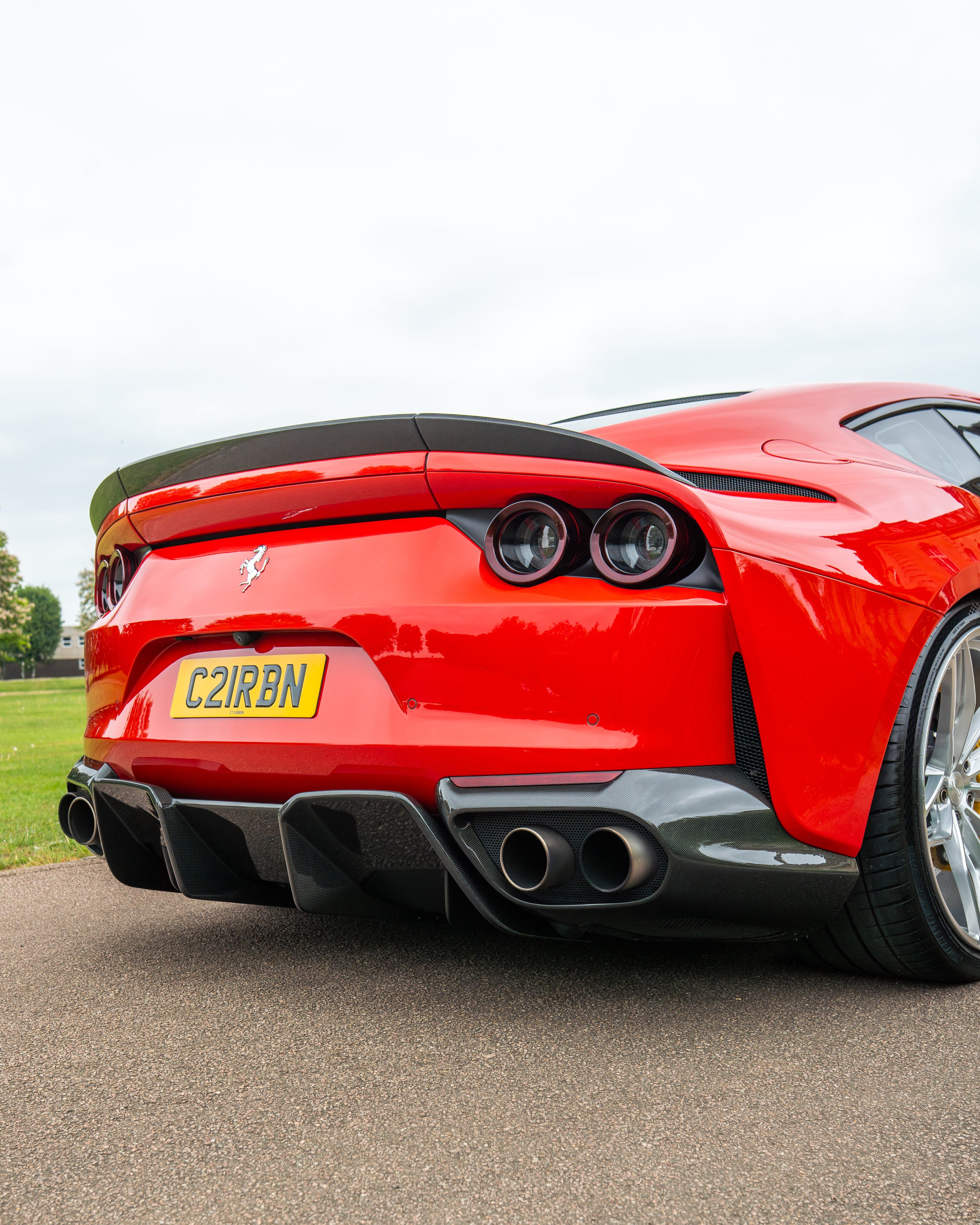 FERRARI 812 SUPERFAST CARBON FIBRE KIT V1 - CT DESIGN