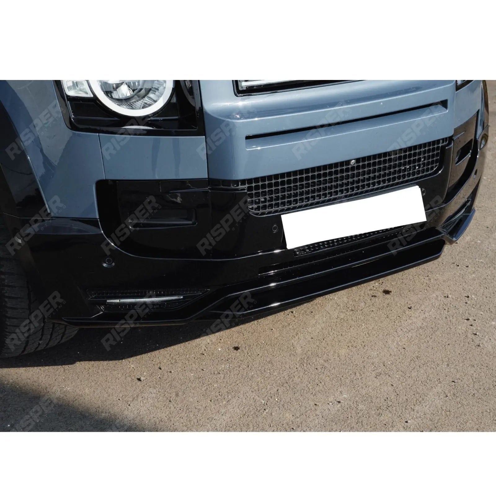 Front Bumper Splitter in Gloss Black For Land Rover Defender L663 90 / 110 / 130 2020 Onward