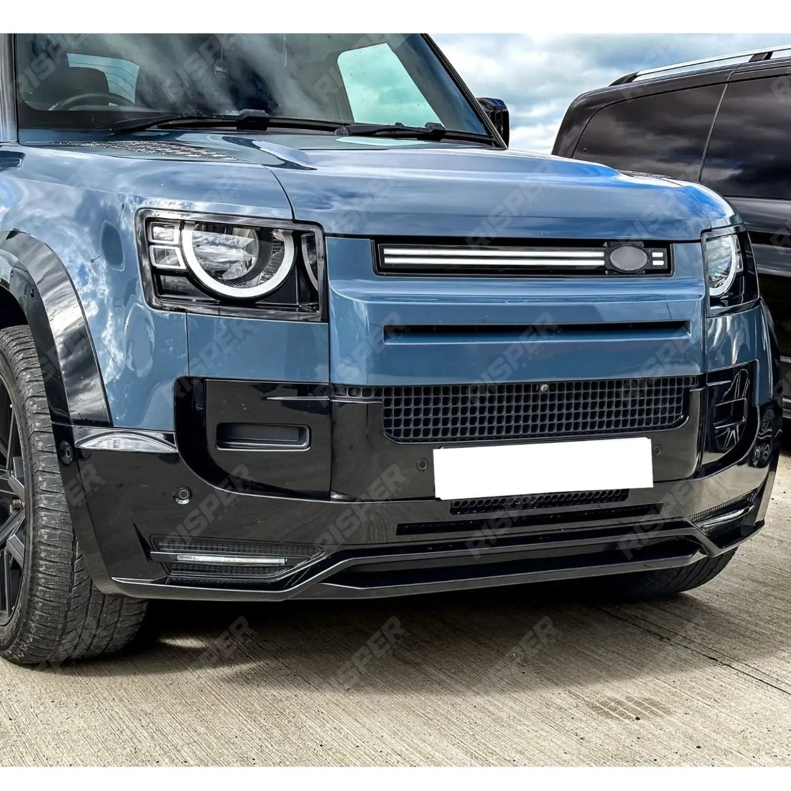 Front Bumper Splitter in Gloss Black For Land Rover Defender L663 90 / 110 / 130 2020 Onward