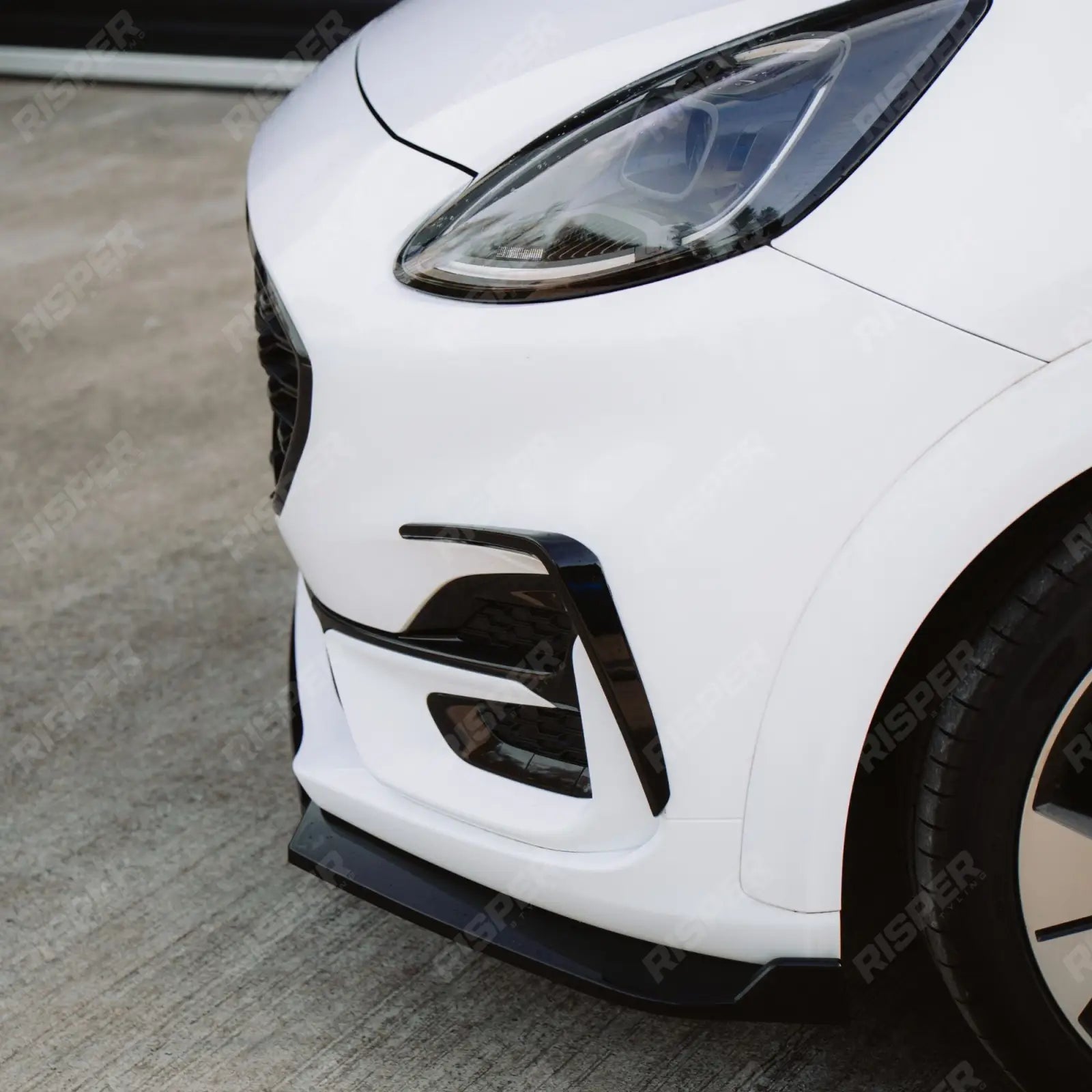 Front Splitter In Gloss Black For Ford Puma ST Line & ST Line X 2019+