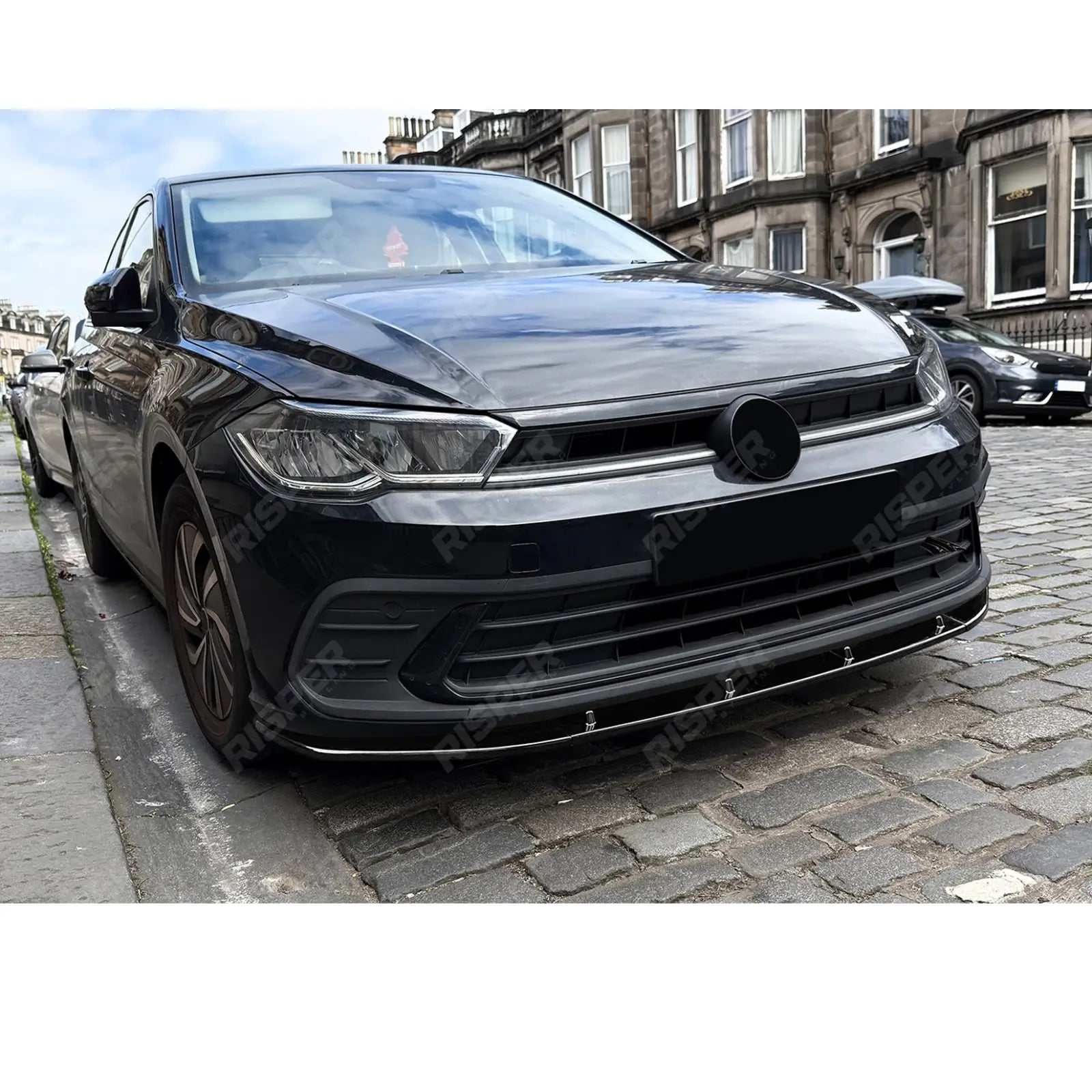 FRONT SPLITTER IN GLOSS BLACK For VOLKSWAGEN GOLF MK8 2020-2023 STANDARD (STYLE/LIFE)