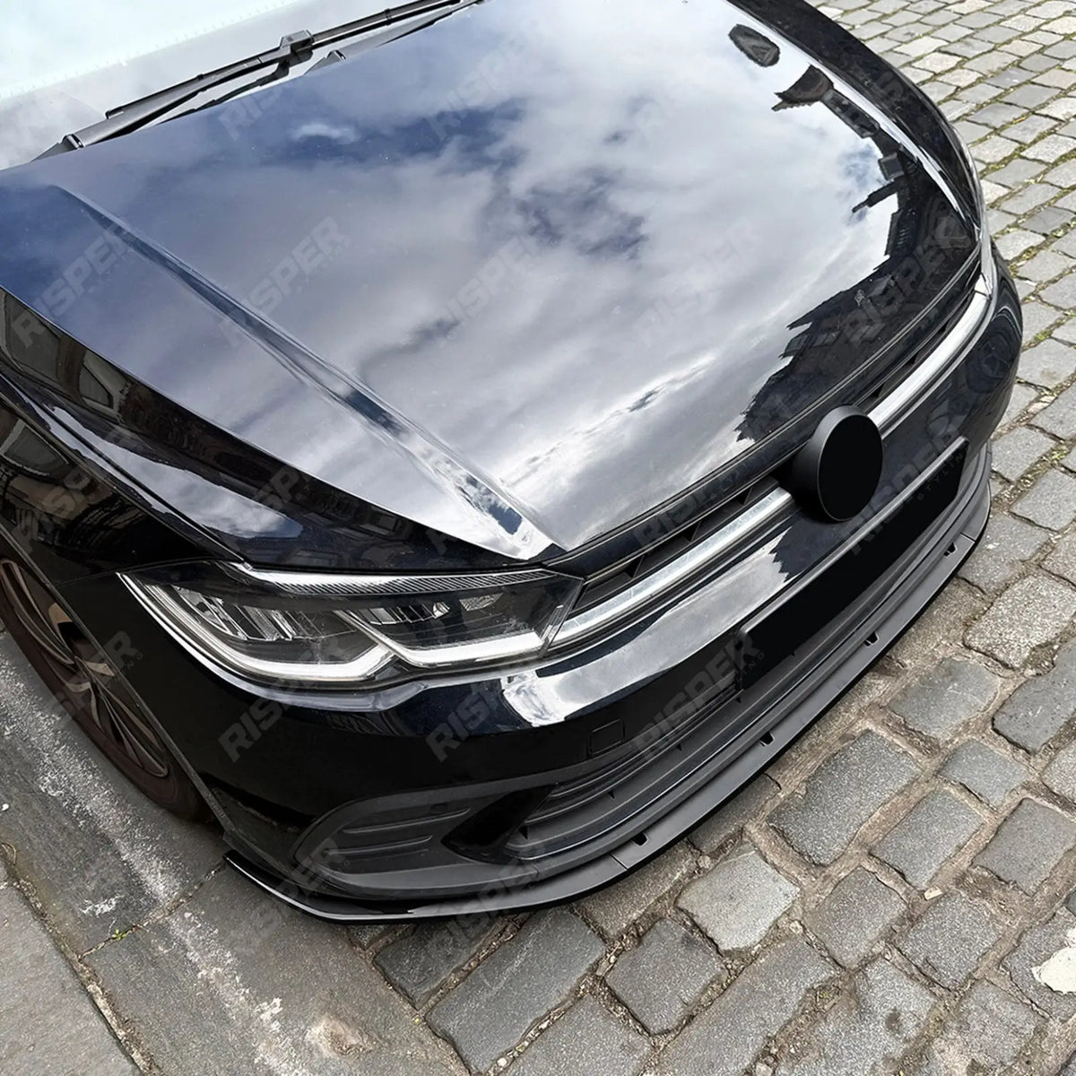 FRONT SPLITTER IN GLOSS BLACK For VOLKSWAGEN GOLF MK8 2020-2023 STANDARD (STYLE/LIFE)