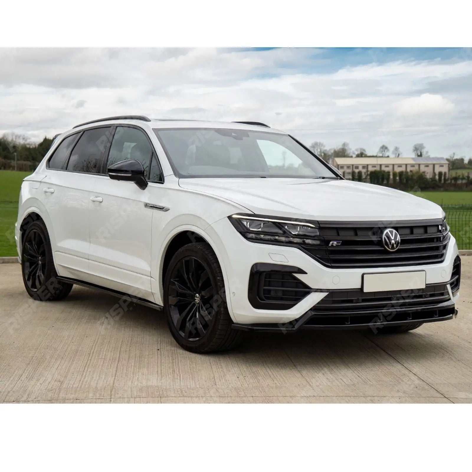 Front Splitter In Gloss Black For Volkswagen Touareg MK3 Pre Facelift R Line 2018-2023