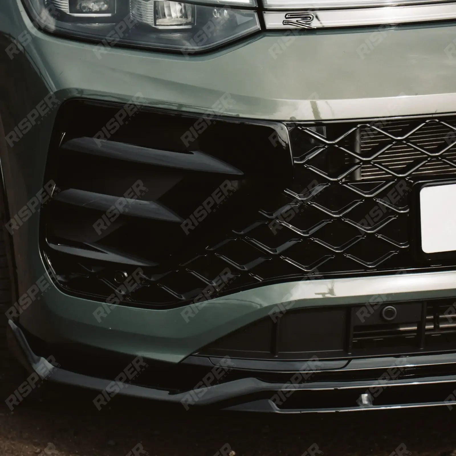Front Splitter In Gloss Black For VW Tayron R-Line MK1 2025 On