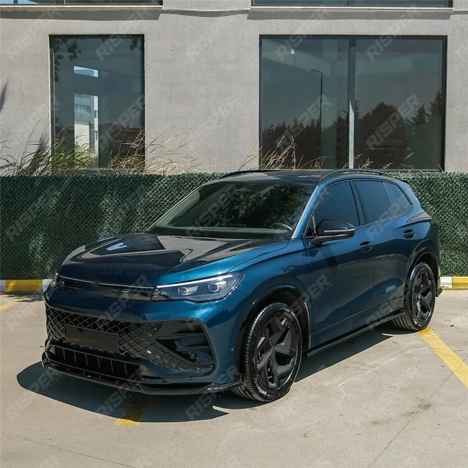 Front Splitter In Gloss Black For VW Tiguan R-Line MK3 2024 On