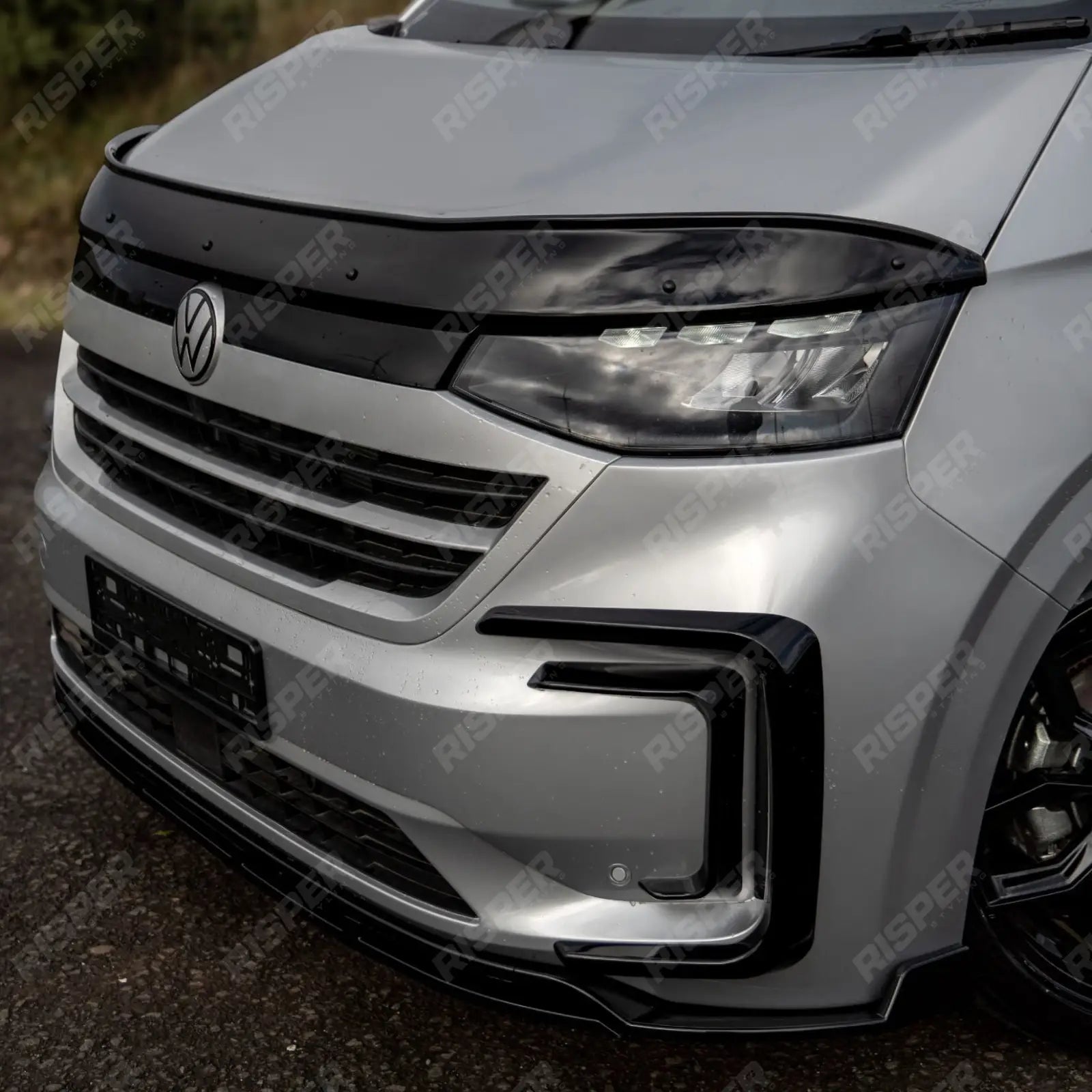 Front Splitter Lip In Gloss Black For Volkswagen Transporter T7 2025 on