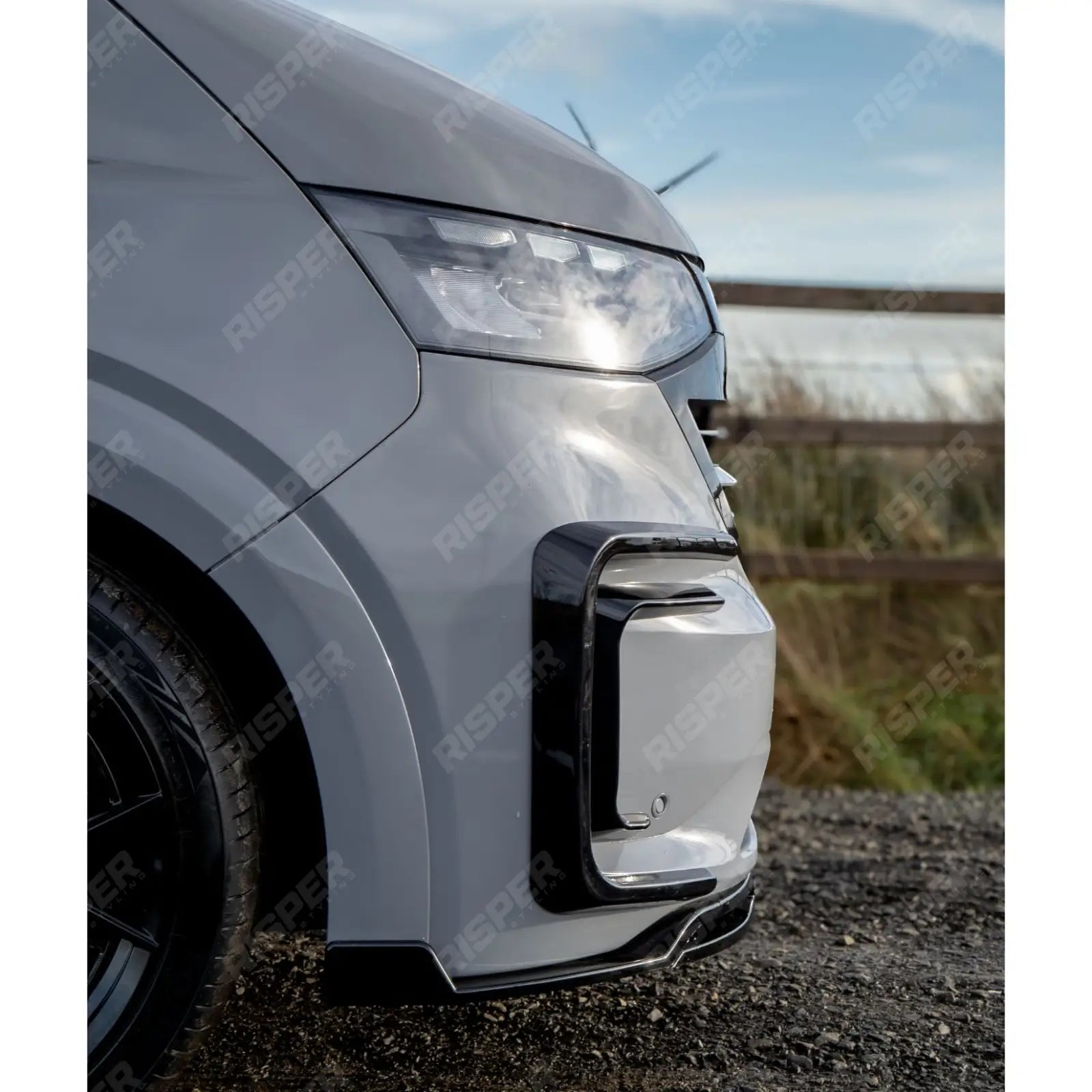 Front Splitter Lip In Gloss Black For Volkswagen Transporter T7 2025 on