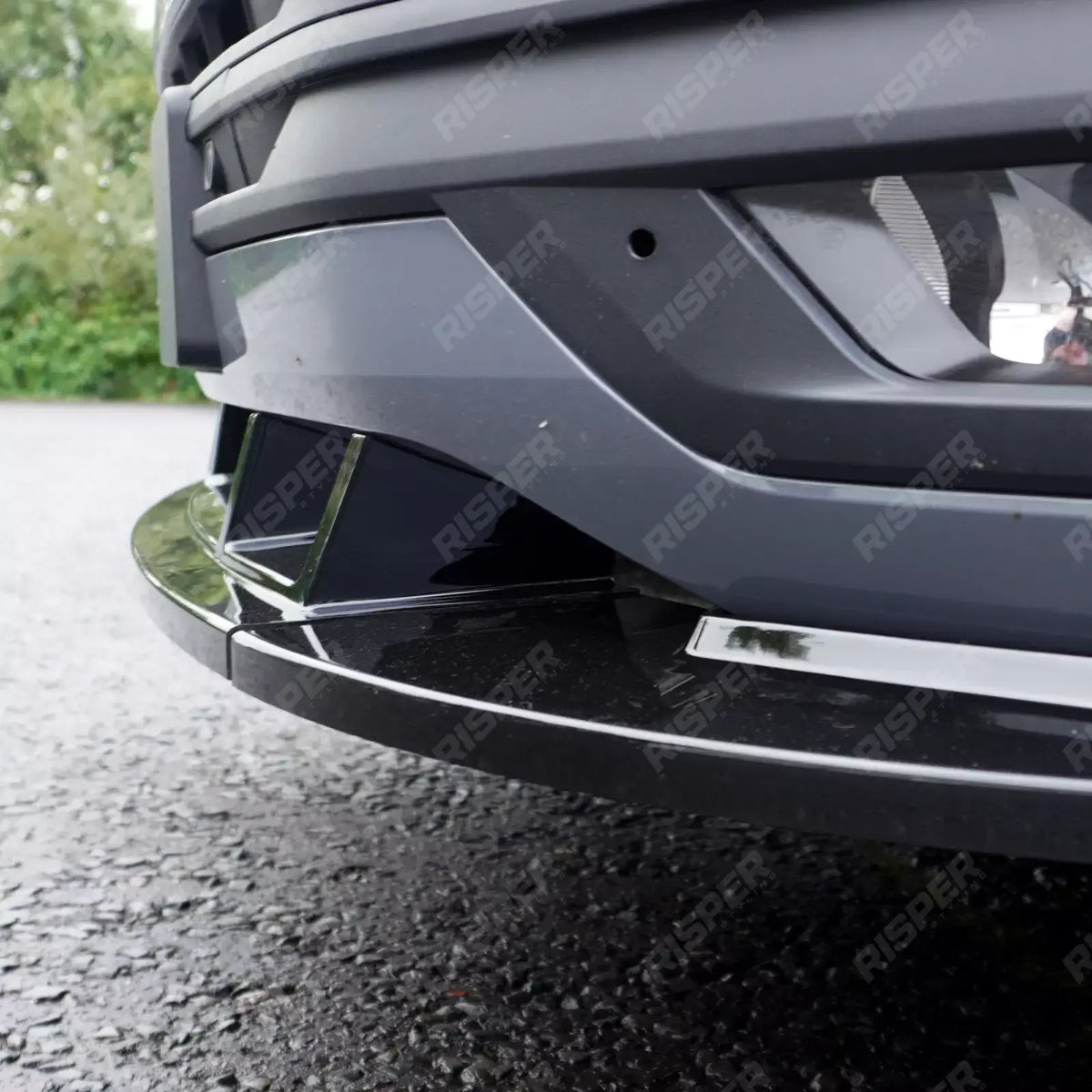 Front Splitter Lip In Gloss Black For VW Transporter T6.1