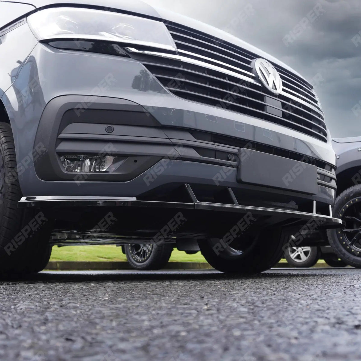Front Splitter Lip In Gloss Black For VW Transporter T6.1