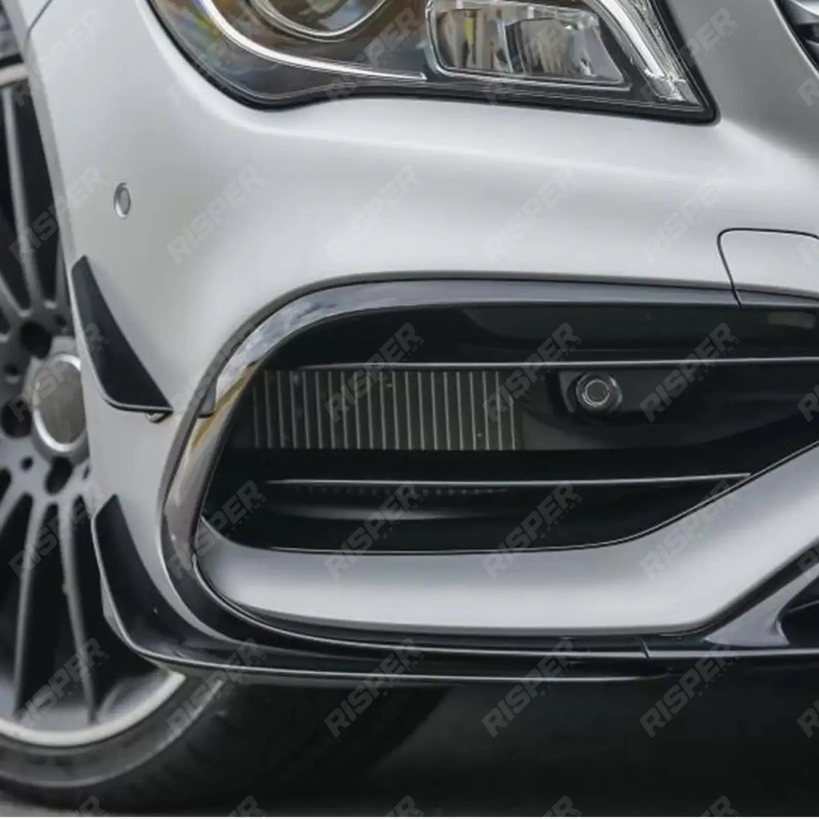 FRONT SPLITTER LIP WITH CANARDS IN GLOSS BLACK For MERCEDES CLA C117 AMG LINE 2016-2019