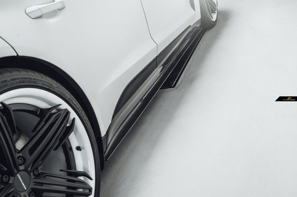 FUTURE DESIGN - AUDI E-TRON GT DRY CARBON FIBRE SIDE SKIRTS