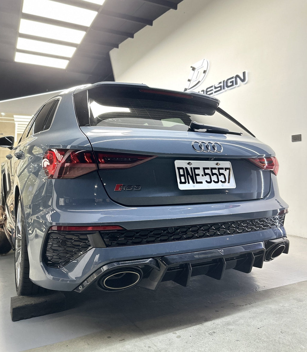 FUTURE DESIGN - AUDI RS3 8Y DRY CARBON FIBRE REAR DIFFUSER