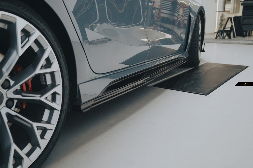 FUTURE DESIGN - AUDI RS3 8Y DRY CARBON FIBRE SIDE SKIRTS