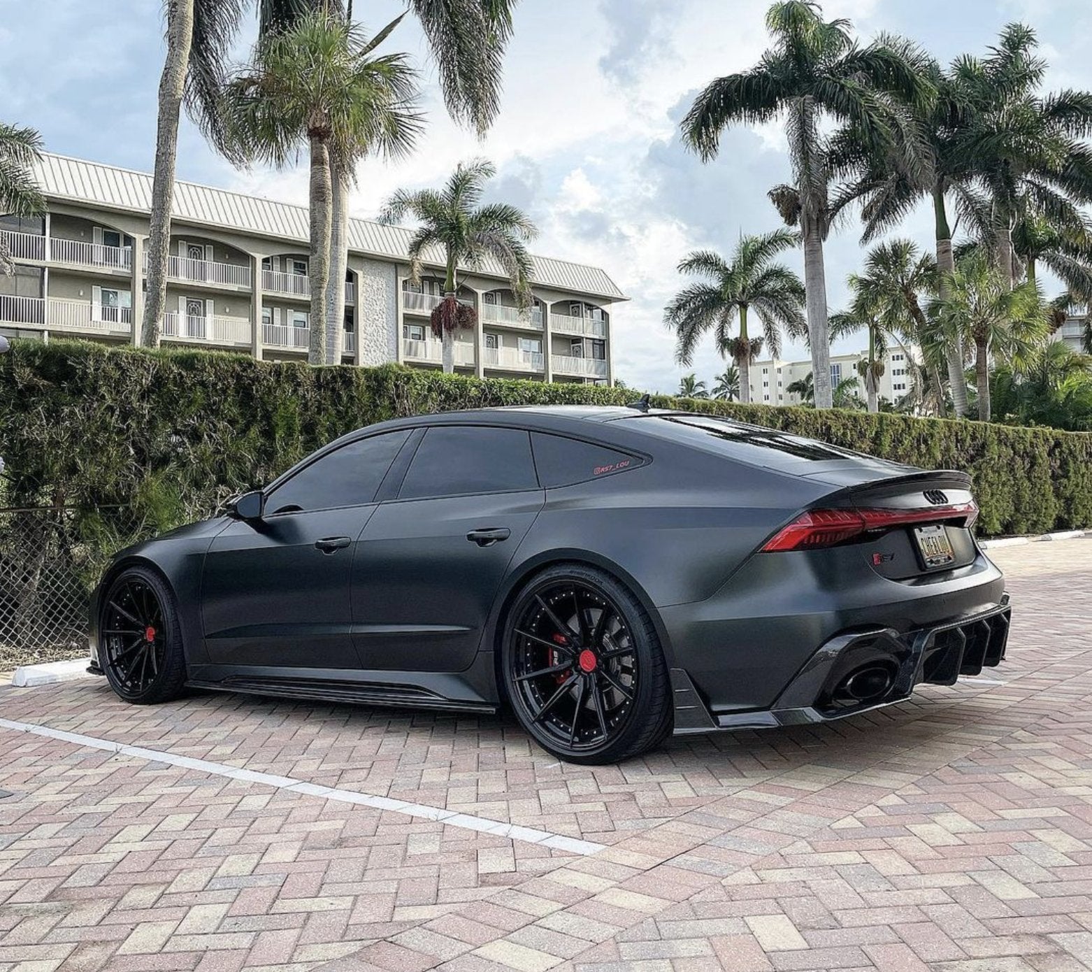 FUTURE DESIGN - AUDI RS6 RS7 C8 DRY CARBON FIBRE REAR DIFFUSER & CANARDS ( BLAZE KIT)