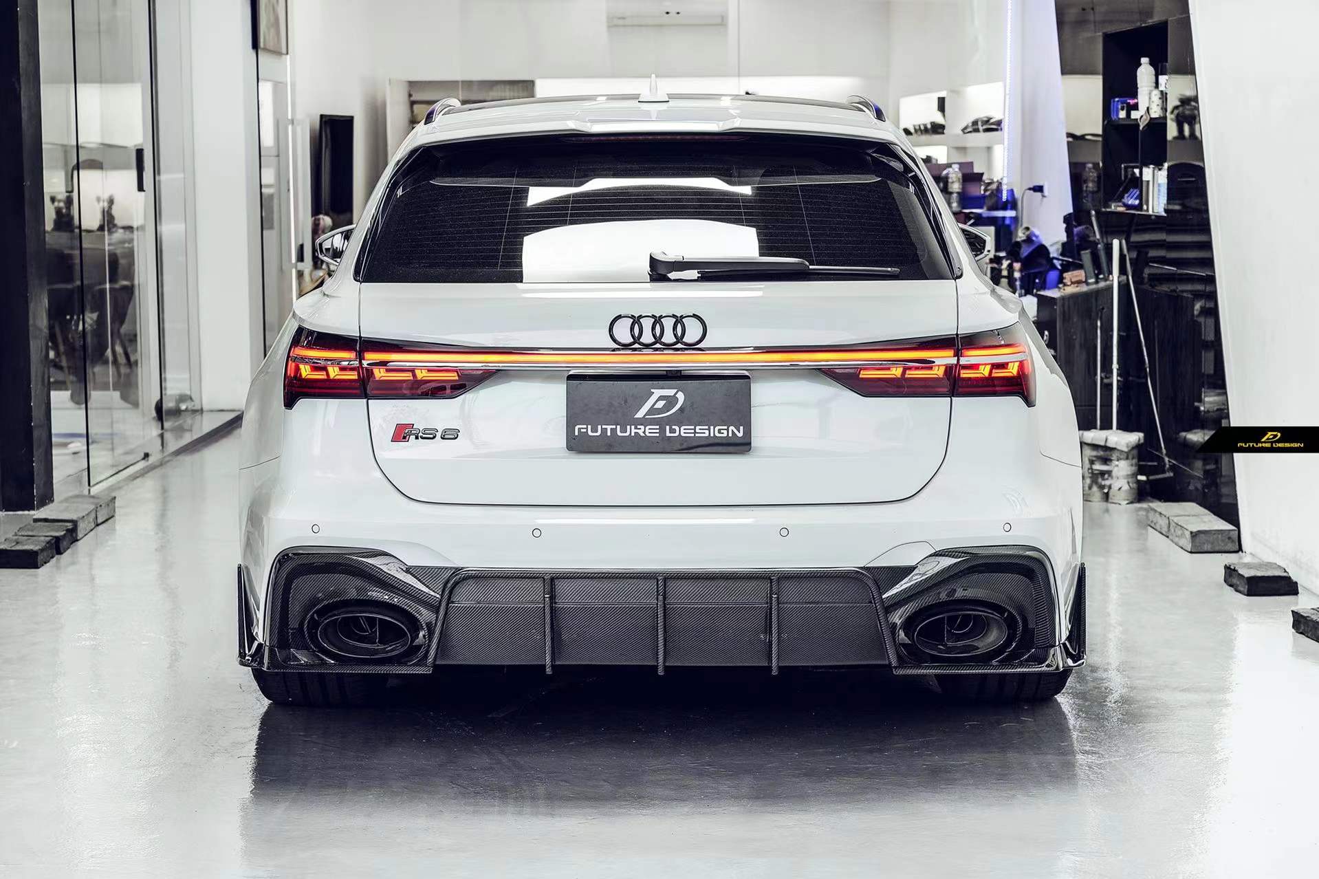 FUTURE DESIGN - AUDI RS6 RS7 C8 DRY CARBON FIBRE REAR DIFFUSER & CANARDS ( BLAZE KIT)