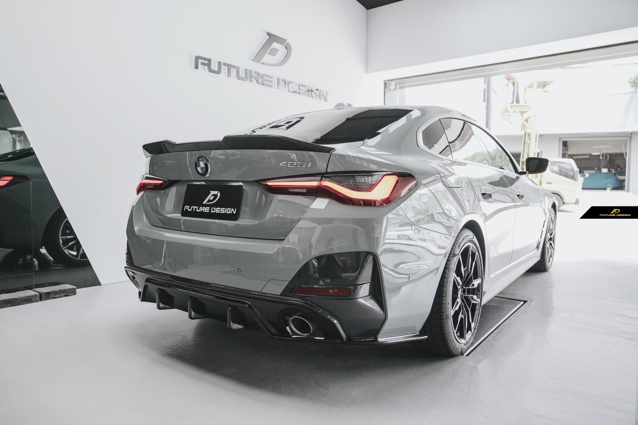 FUTURE DESIGN - BMW  4 SERIES G26 GRAN COUPE CARBON FIBRE REAR DIFFUSER
