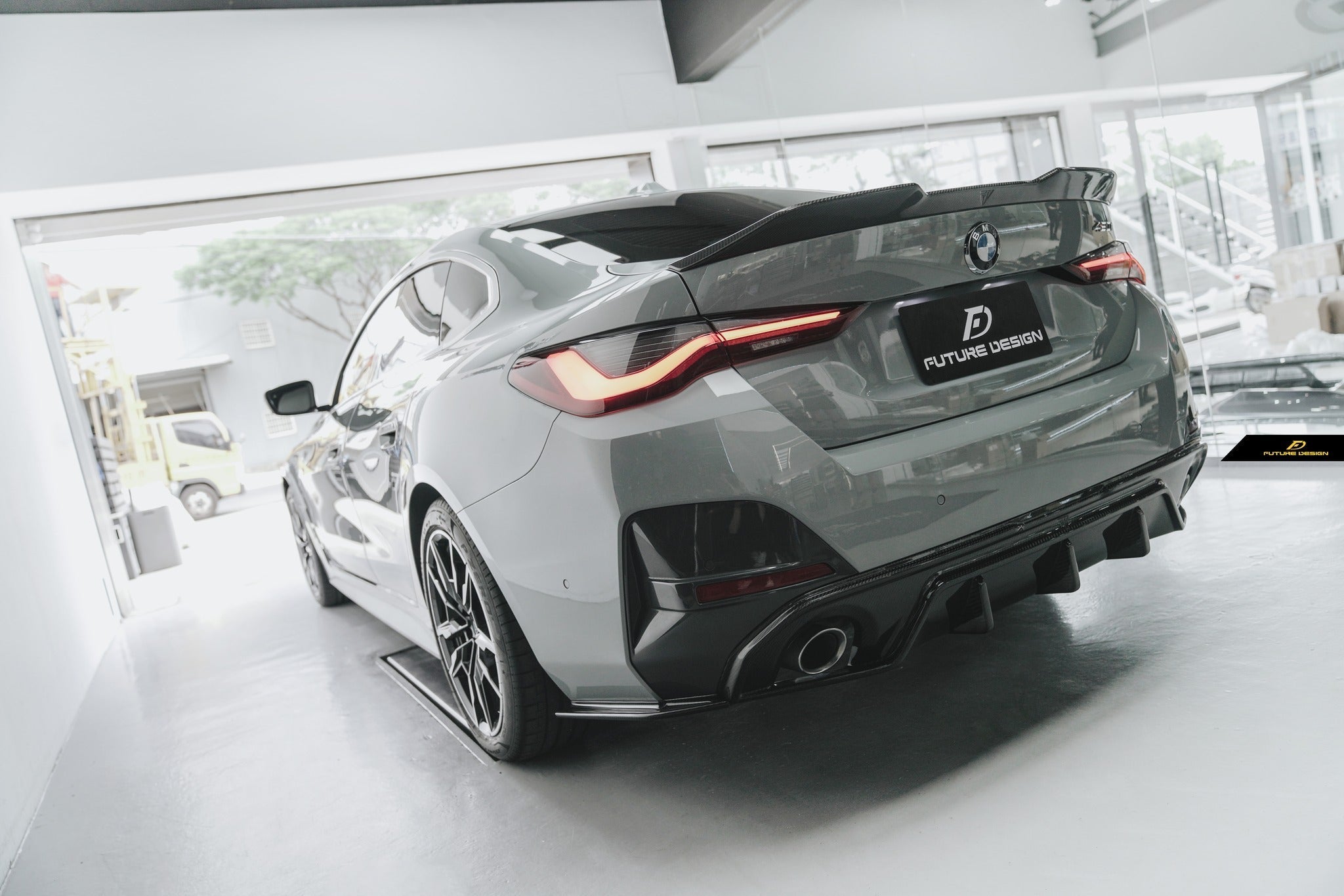 FUTURE DESIGN - BMW  4 SERIES G26 GRAN COUPE CARBON FIBRE REAR DIFFUSER