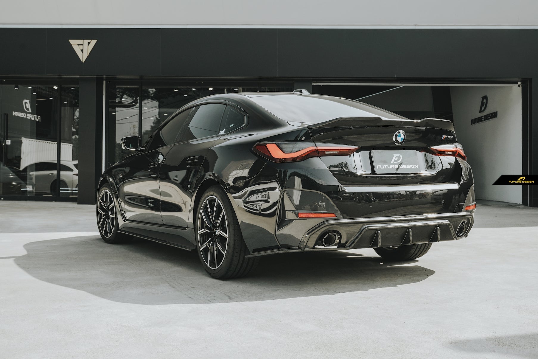 FUTURE DESIGN - BMW 4 SERIES G26 GRAN COUPE / I4 G26 CARBON FIBRE SIDE SKIRTS