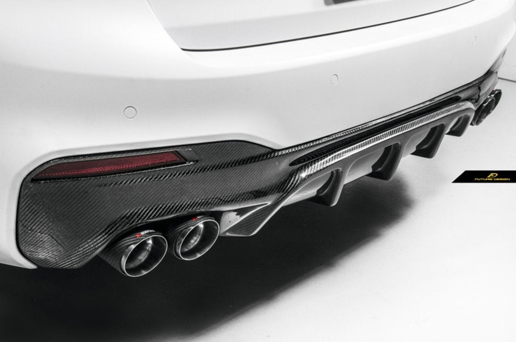 FUTURE DESIGN - BMW 5 SERIES G30 PRE LCI CARBON FIBRE REAR DIFFUSER  ( FD STYLE )
