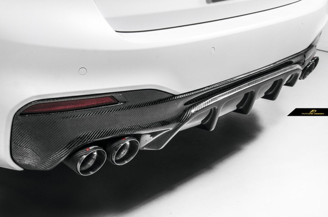 FUTURE DESIGN - BMW 5 SERIES G30 PRE LCI CARBON FIBRE REAR DIFFUSER  ( FD STYLE )