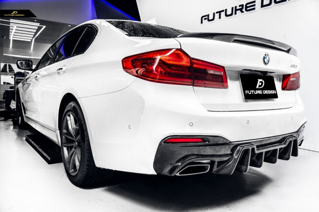 FUTURE DESIGN - BMW 5 SERIES G30 PRE LCI CARBON FIBRE REAR DIFFUSER  ( GT STYLE )