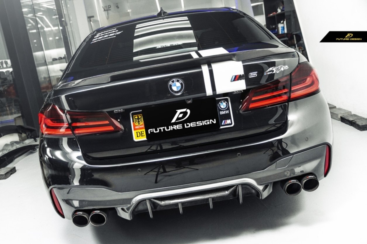 FUTURE DESIGN - BMW 5 SERIES G30 PRE LCI CARBON FIBRE REAR DIFFUSER   ( M5 STYLE )