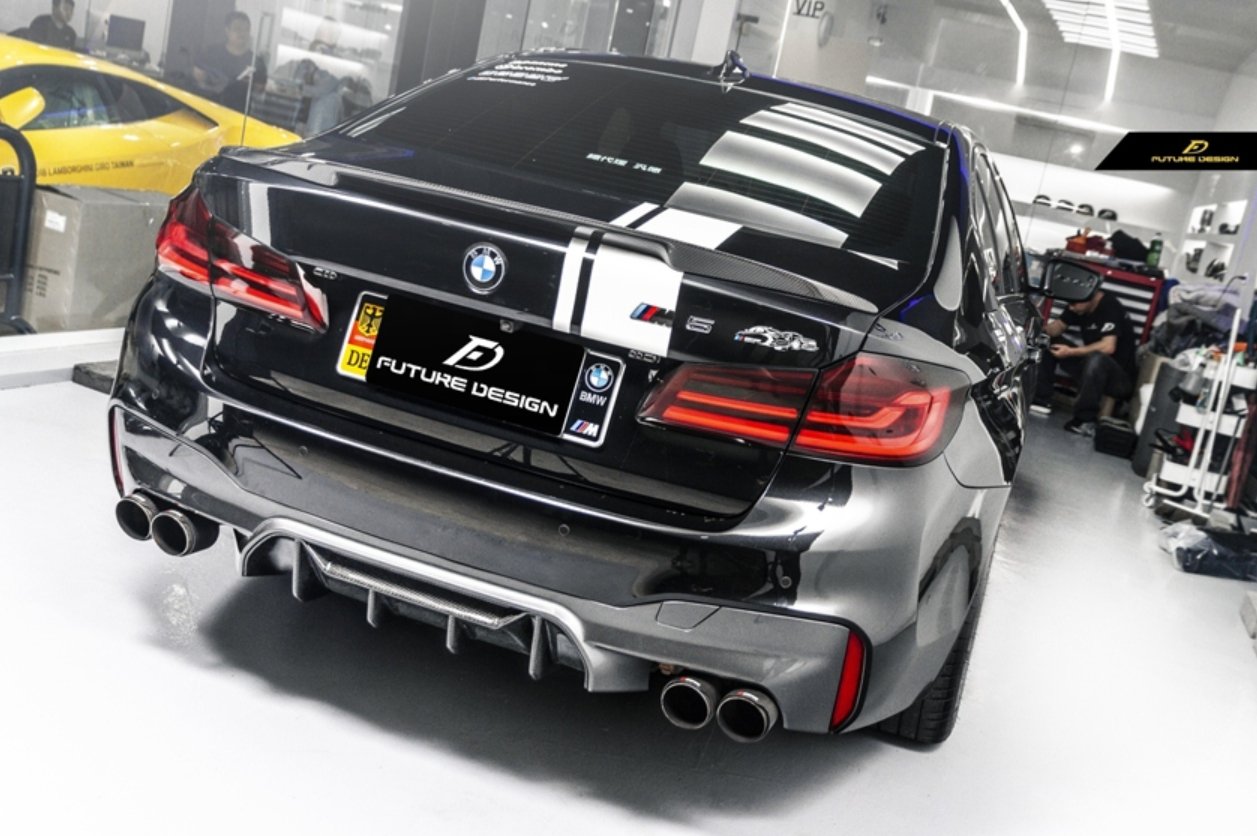 FUTURE DESIGN - BMW 5 SERIES G30 PRE LCI CARBON FIBRE REAR DIFFUSER   ( M5 STYLE )