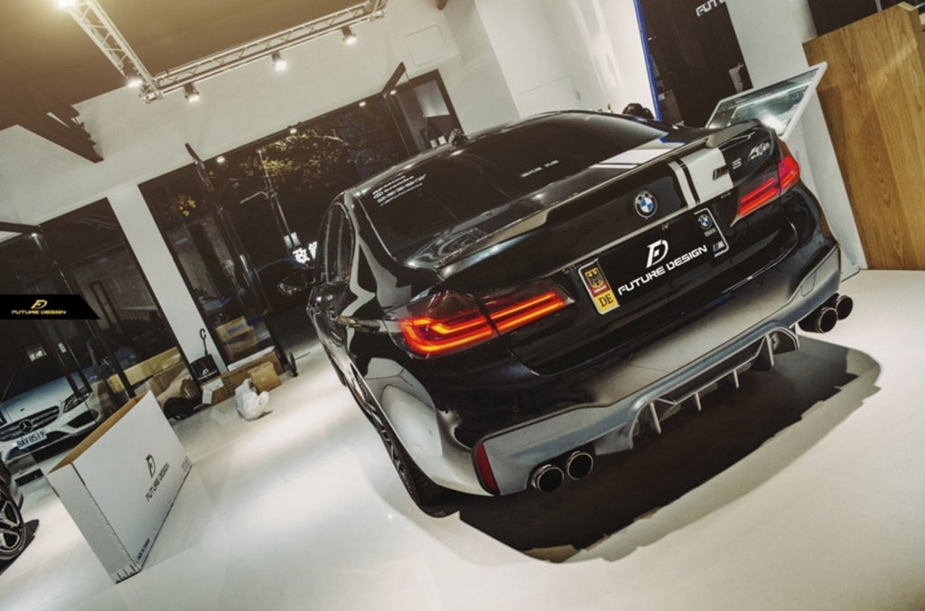 FUTURE DESIGN - BMW 5 SERIES G30 PRE LCI CARBON FIBRE REAR DIFFUSER   ( M5 STYLE )