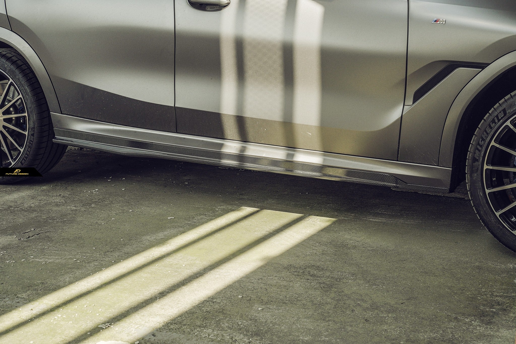 FUTURE DESIGN - BMW G06 X6 CARBON FIBRE SIDE SKIRTS