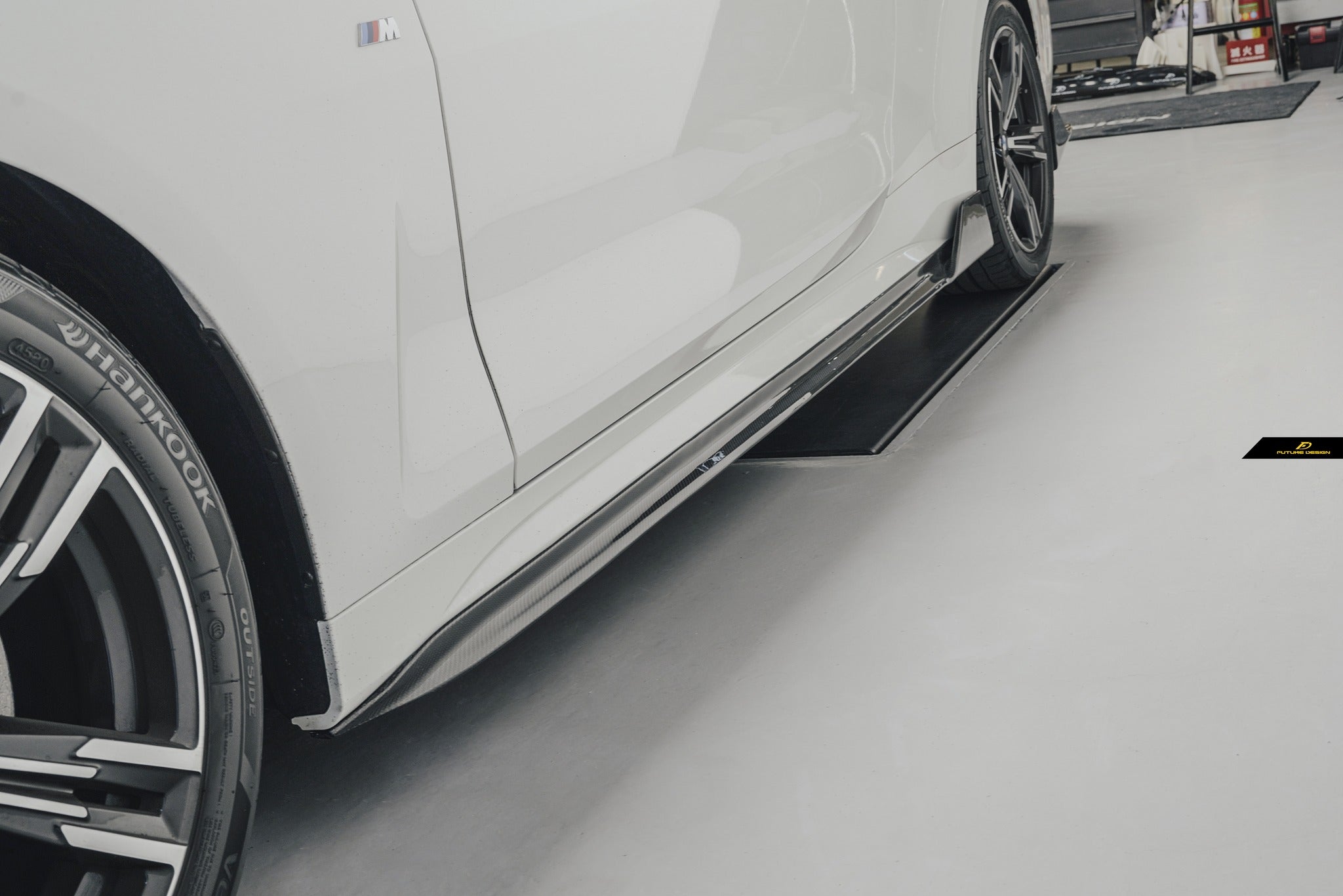 FUTURE DESIGN - BMW G22 4 SERIES CARBON FIBRE SIDE SKIRTS