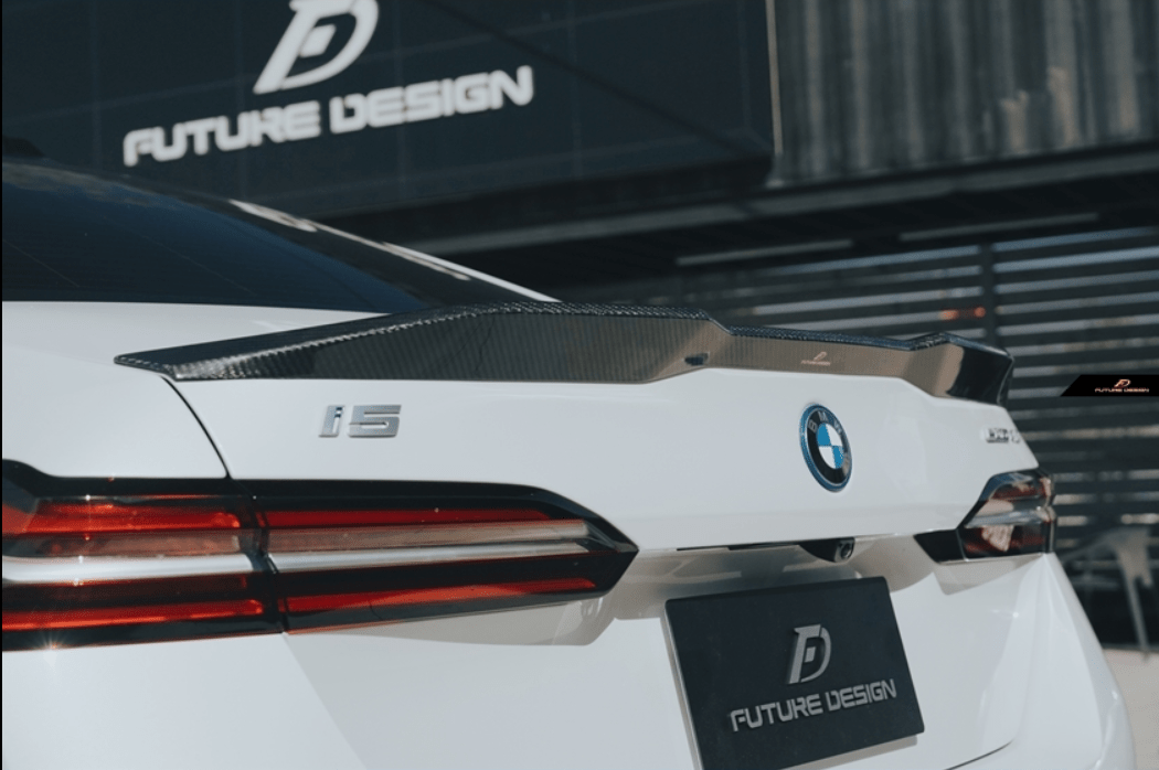 FUTURE DESIGN - BMW I5 G60 DRY CARBON REAR SPOILER