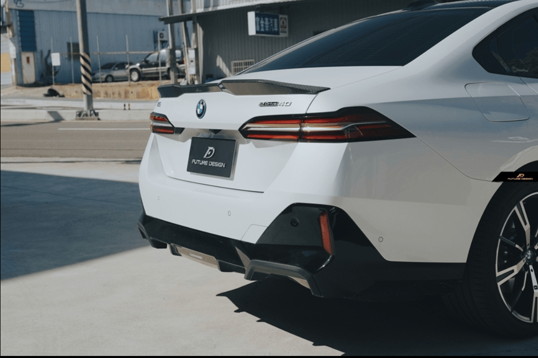 FUTURE DESIGN - BMW I5 G60 DRY CARBON REAR SPOILER