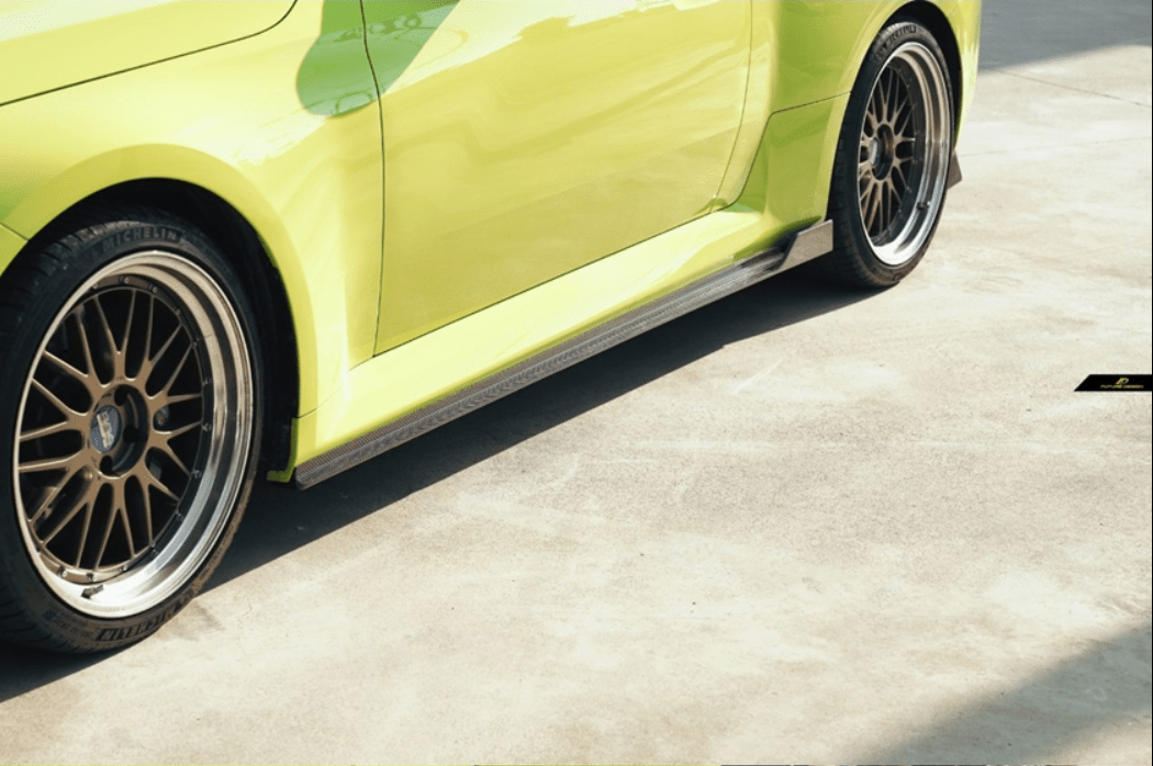 FUTURE DESIGN - BMW M2 G87 DRY CARBON SIDE SKIRTS