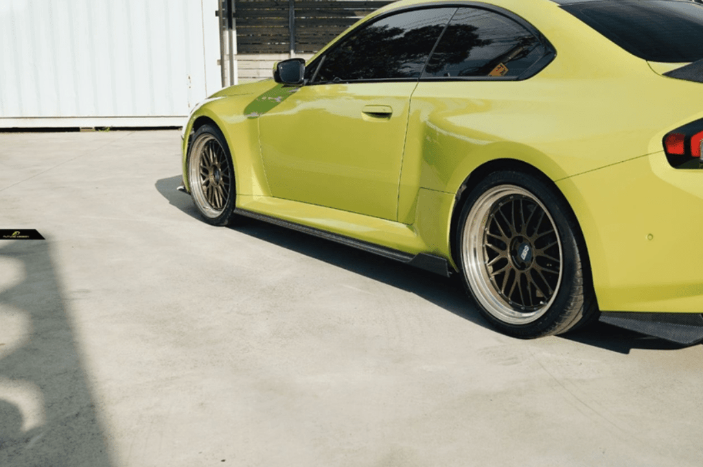 FUTURE DESIGN - BMW M2 G87 DRY CARBON SIDE SKIRTS
