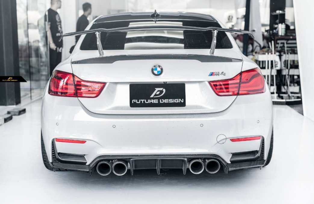 FUTURE DESIGN - BMW M3 F80 / M4 F82 F83 CARBON FIBRE REAR BUMPER TRIM