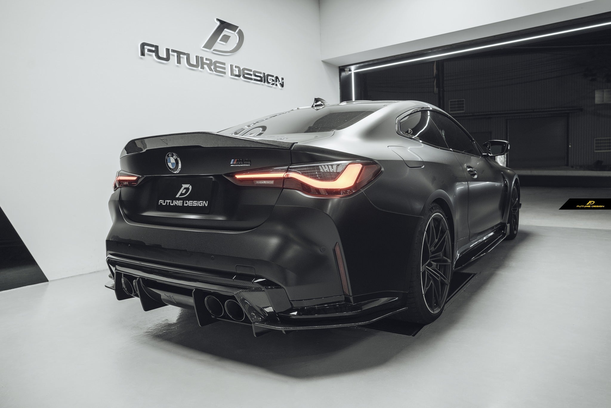 FUTURE DESIGN -  BMW M3 G80 / G81 & BMW M4 G82 / G83 2021+ V2 CARBON FIBRE REAR DIFFUSER