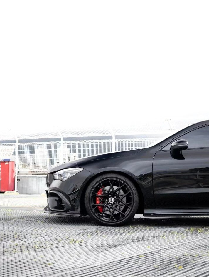 FUTURE DESIGN - MERCEDES BENZ C118 C250 CLA 35 CLA 45 CARBON FIBRE FRONT CANNARDS